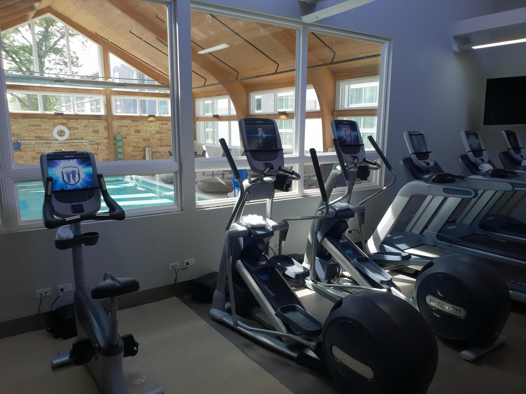 Gimnasio Crowne Plaza Chicago SW - Burr Ridge by IHG