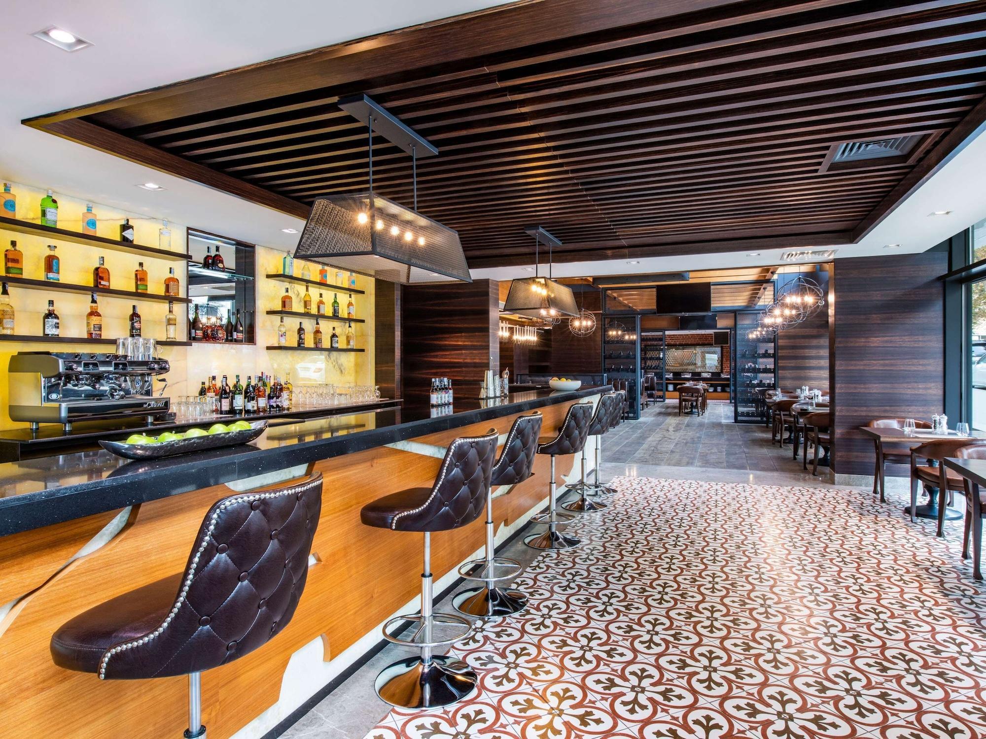 Bar/Salón Tbilisi Saburtalo Hotel by Mercure