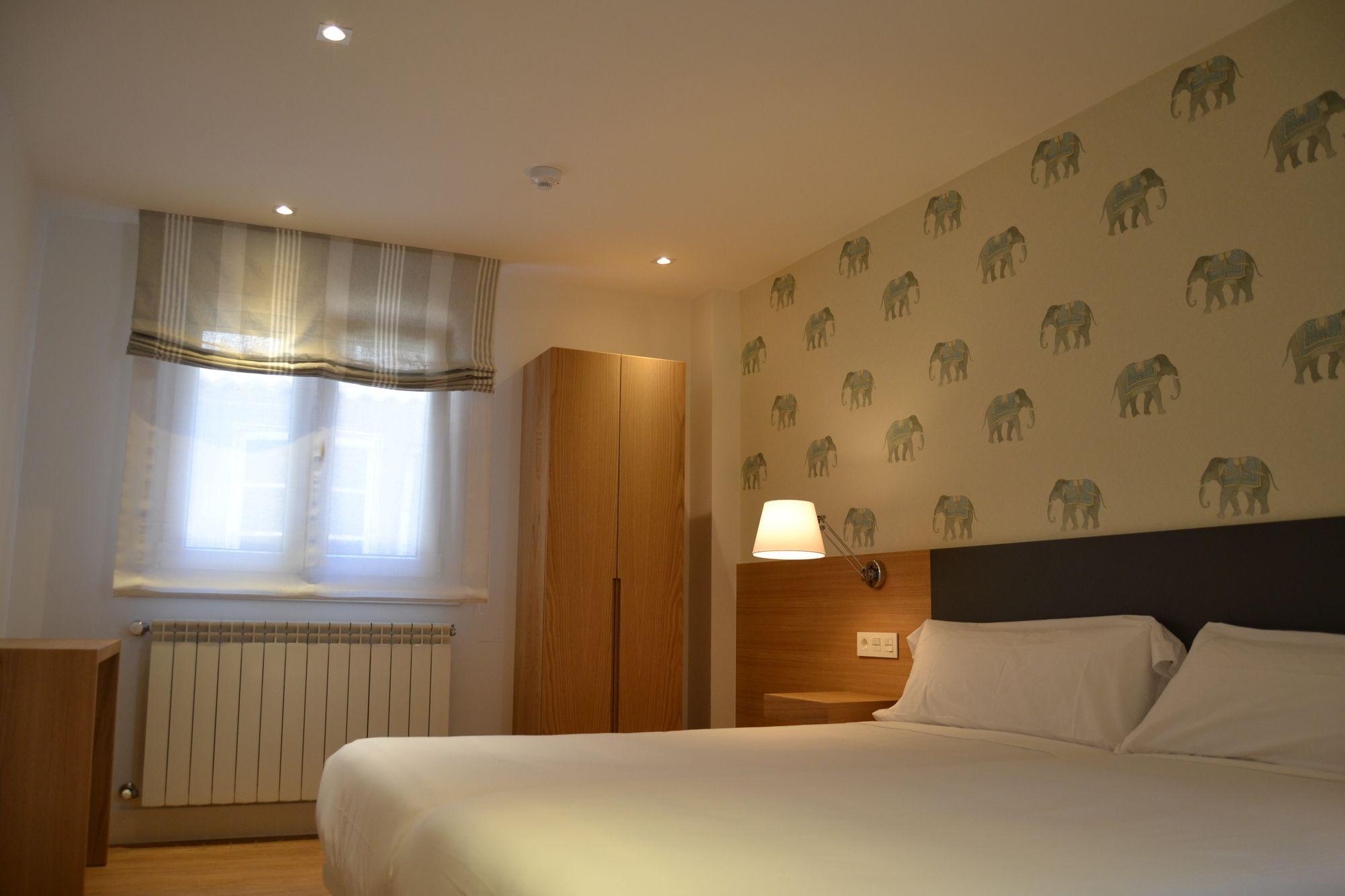 Varios Deniké Hostal Grupo Atalaia