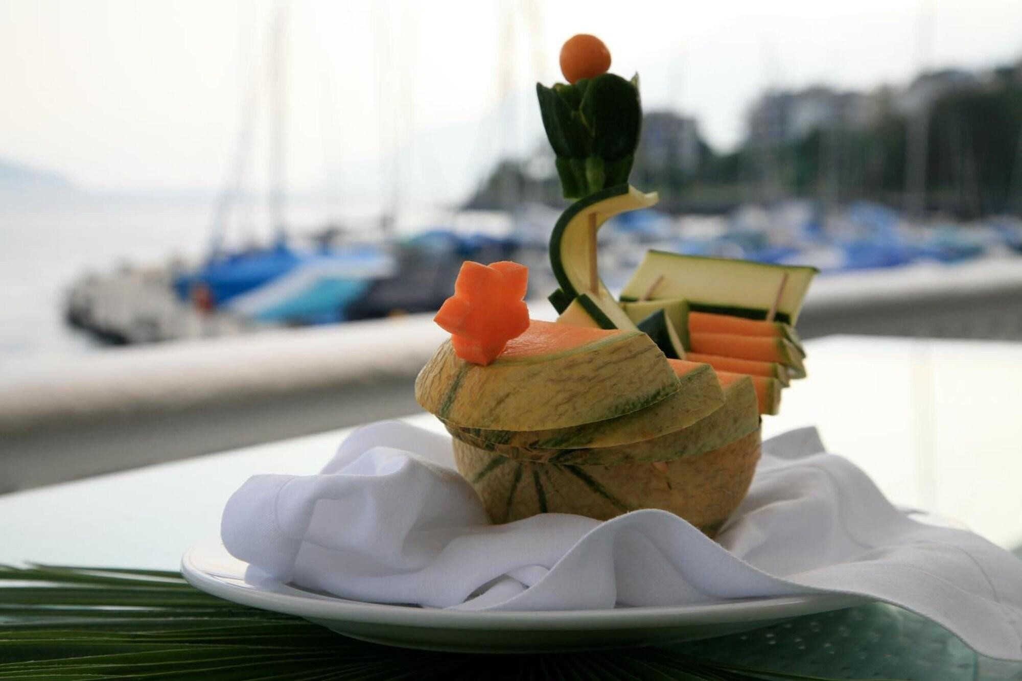 Bar/Salón Yachtsport Resort Lago Maggiore