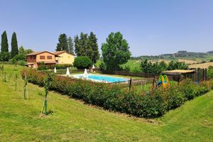 Alojamiento - Apartment in farmhouse with swimming pool