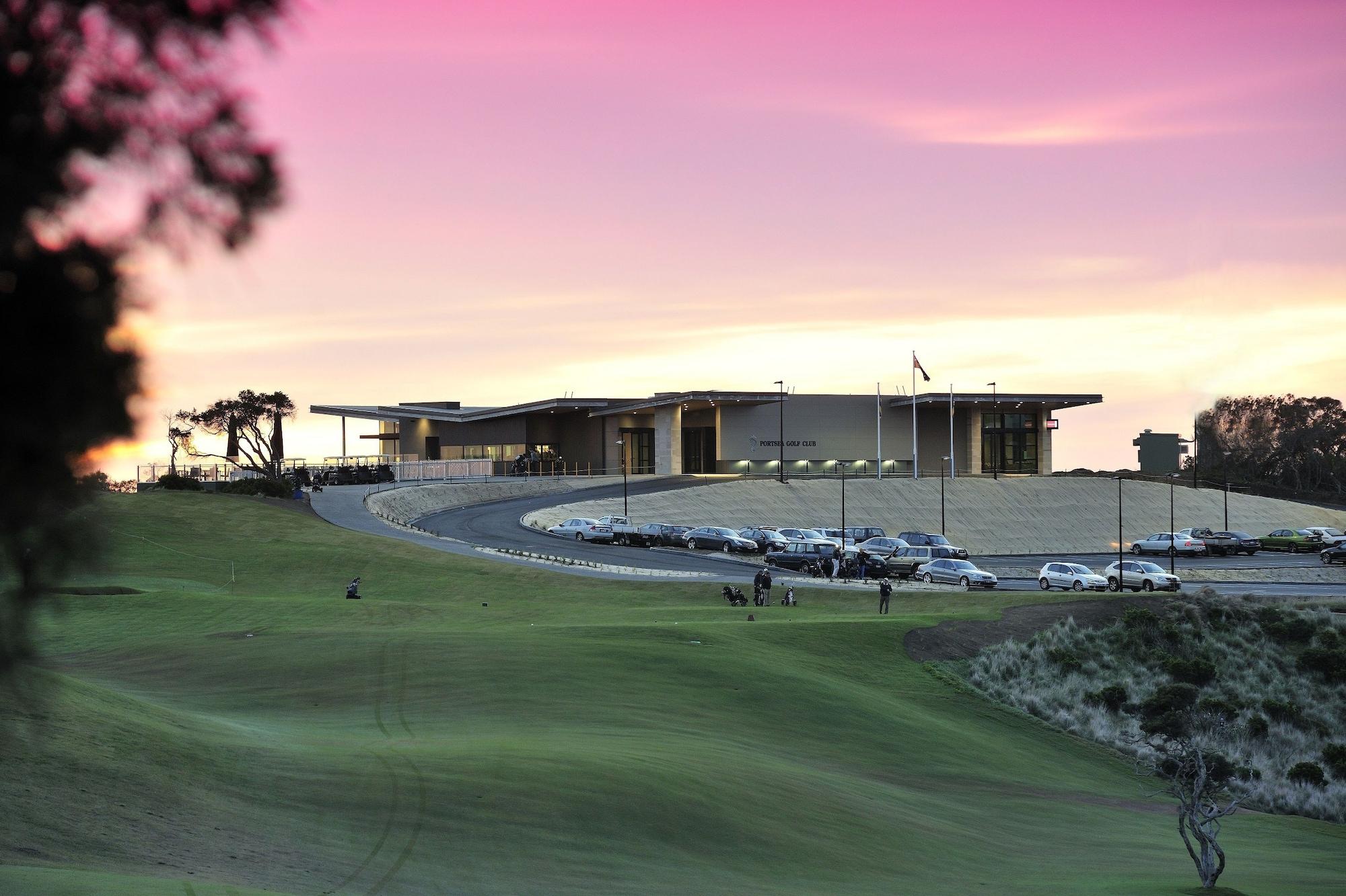 Vista Exterior Mercure Portsea
