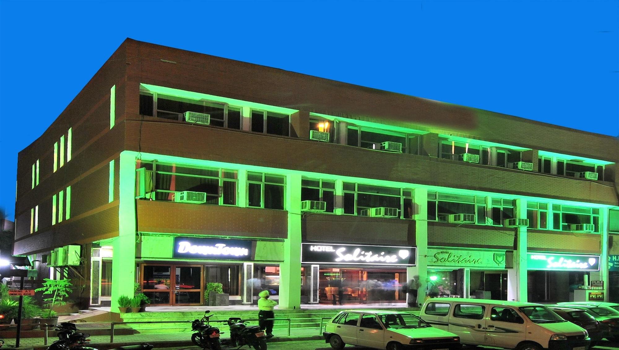 Vista Exterior Hotel Solitaire Chandigarh