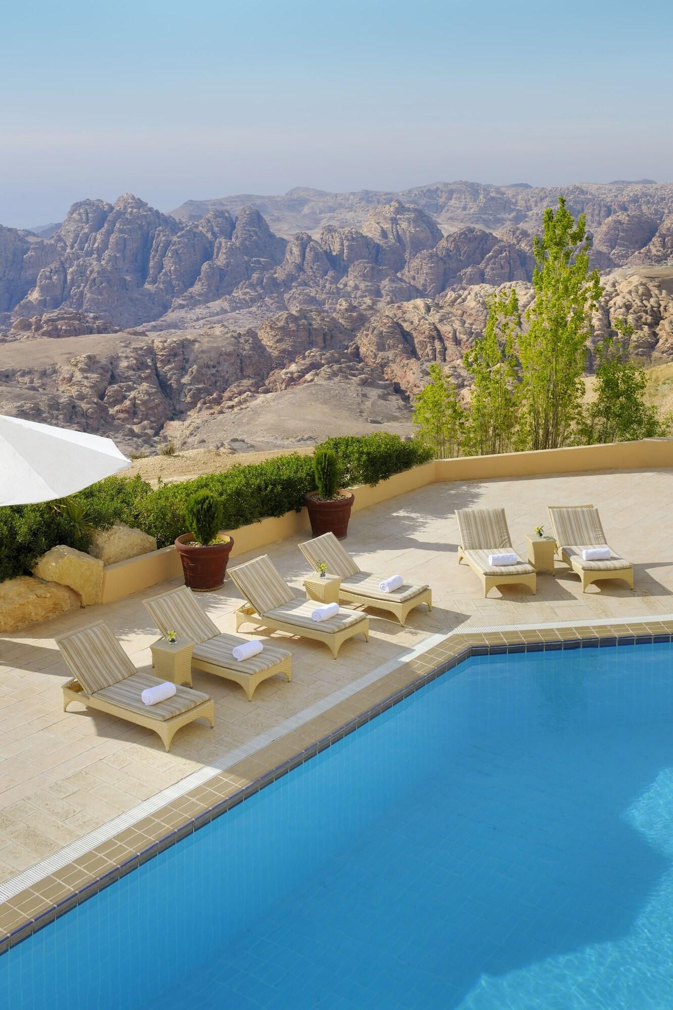 Vista Piscina Petra Marriott Hotel