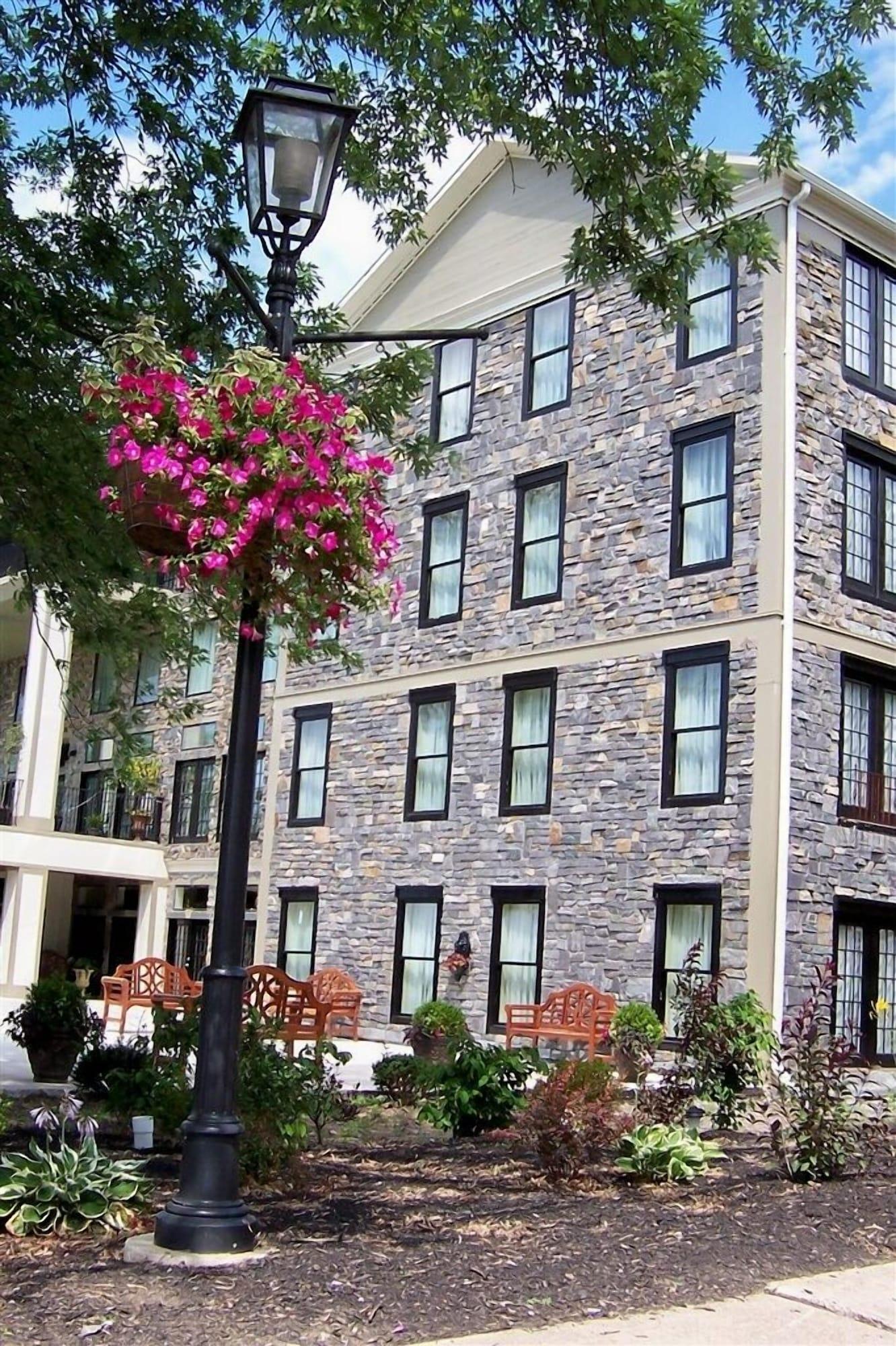 Vista Exterior Niagara Crossing Hotel & Spa