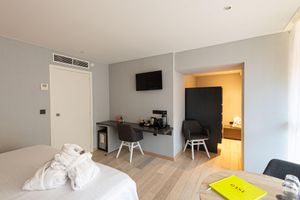 Alojamiento - Andromeda Hotel