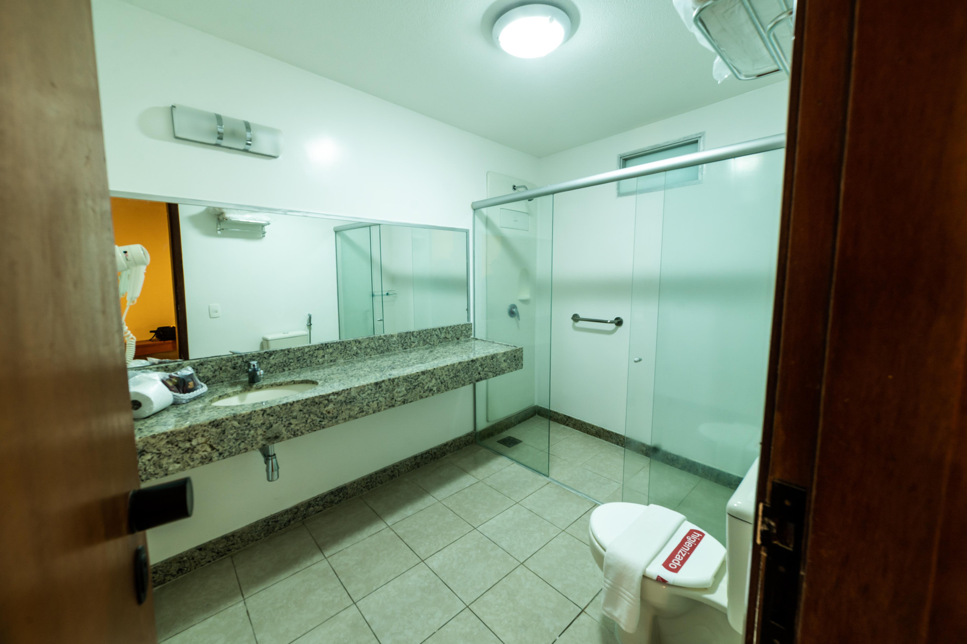 Bathroom Hotel Praia Centro