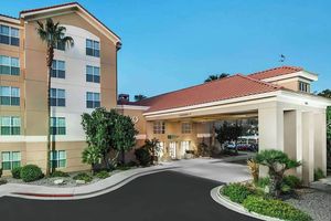 Alojamiento - MainStay Suites Phoenix North