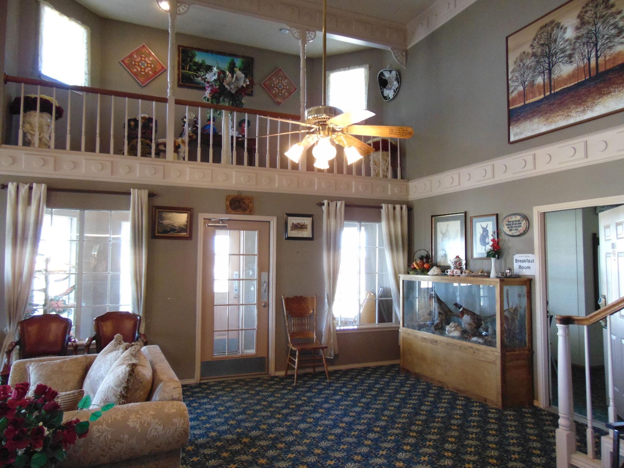 Vista Lobby Heritage House Inn