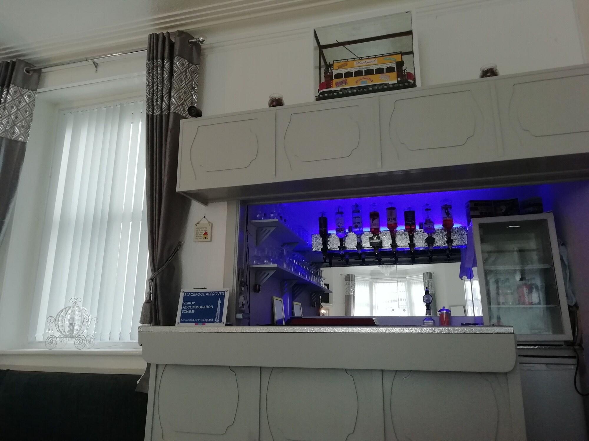 Bar/Salón The Shining Diamond
