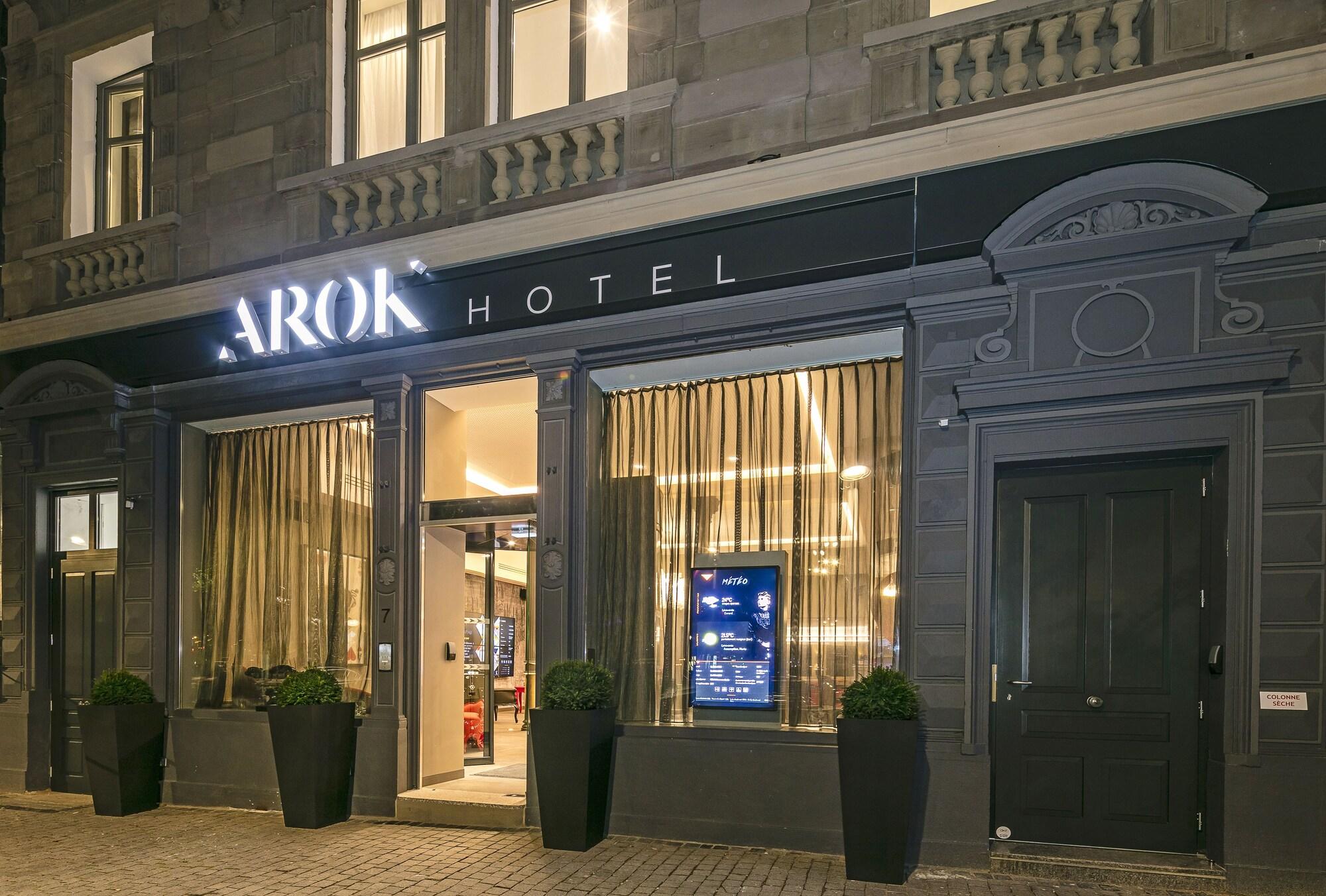 Vista Exterior Hotel Arok