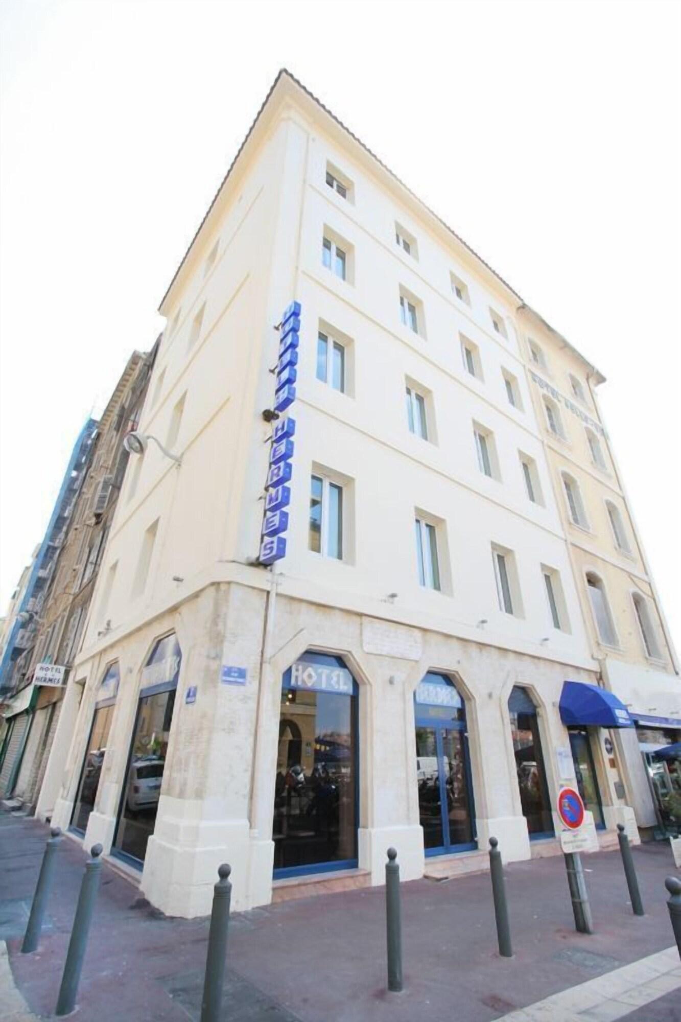Vista Exterior Hotel Hermès