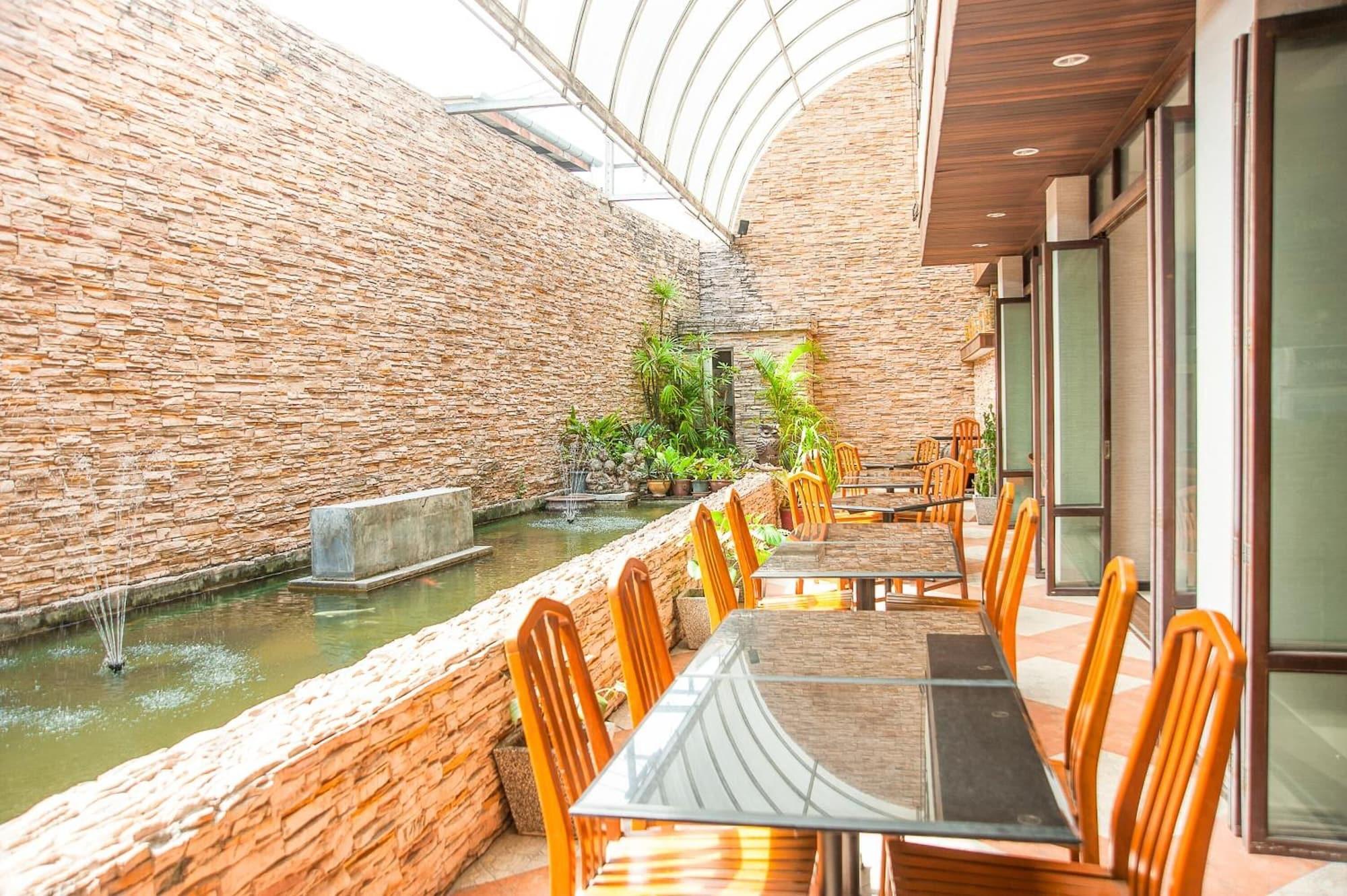 Restaurant Crystal Inn Phuket