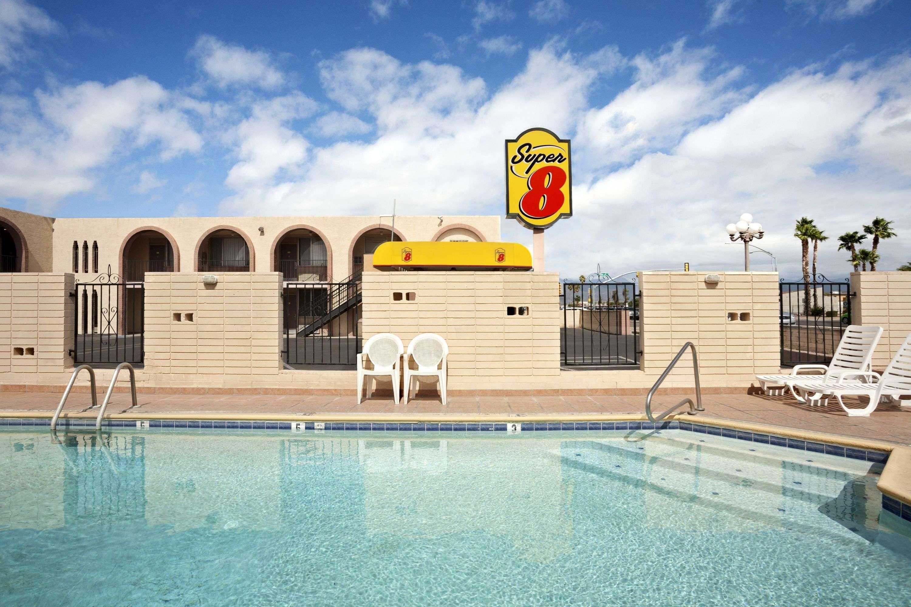 Vista Piscina Motel 6 Tucson, AZ - East Williams Center