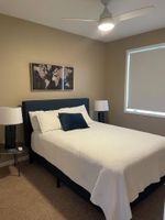 Alquiler Vacacional - Lake view condo! Updated unit with 8 beds and 6 waterpark passes at Bridges Bay.