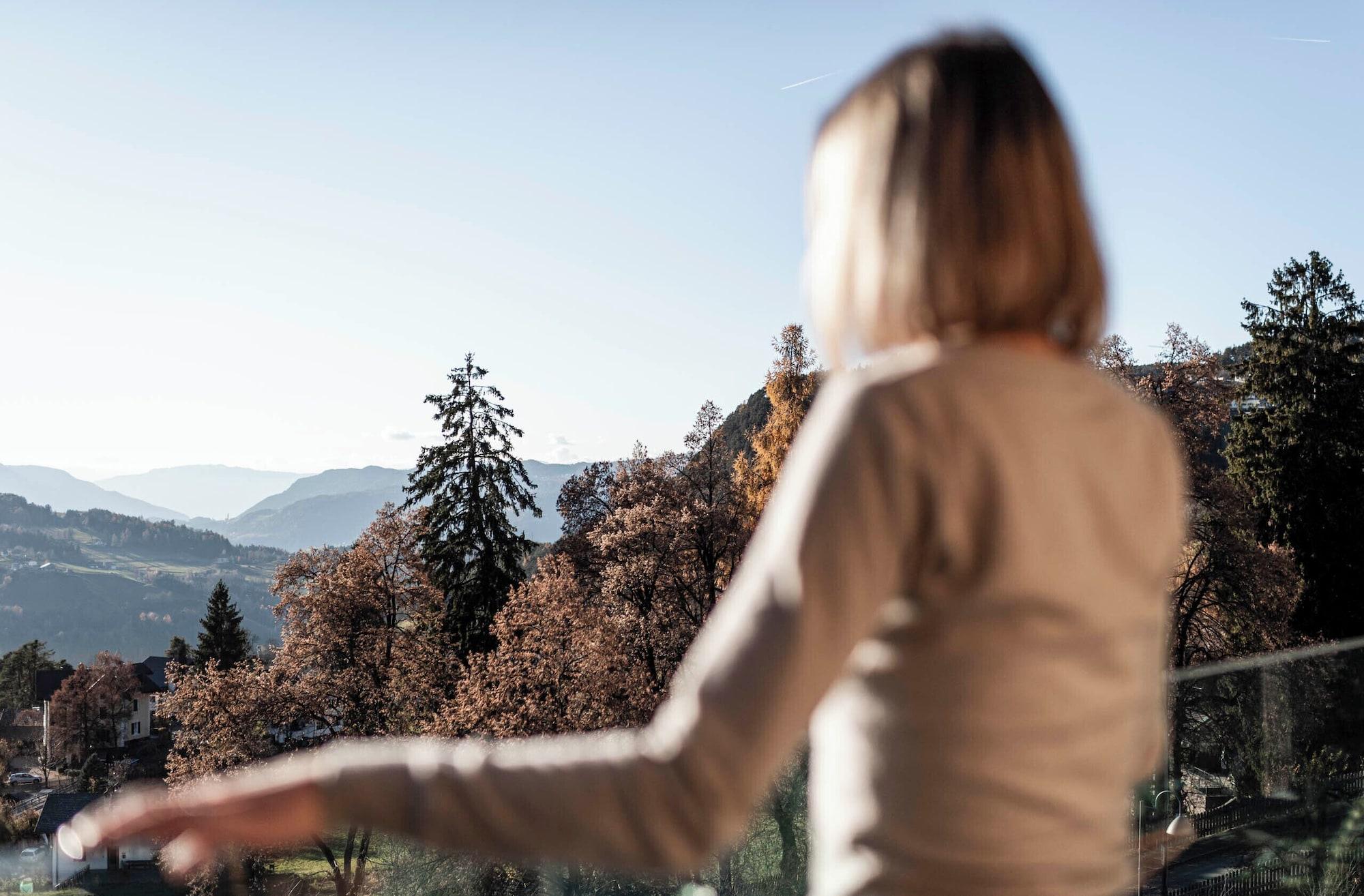 Vista Exterior La Paula Apartments & Suites