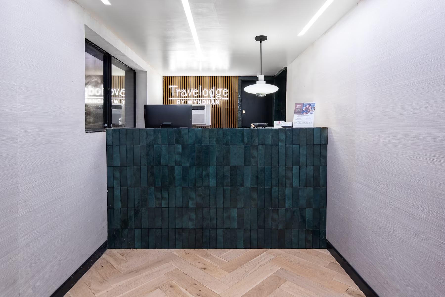 Vista Lobby Travelodge by Wyndham Parker