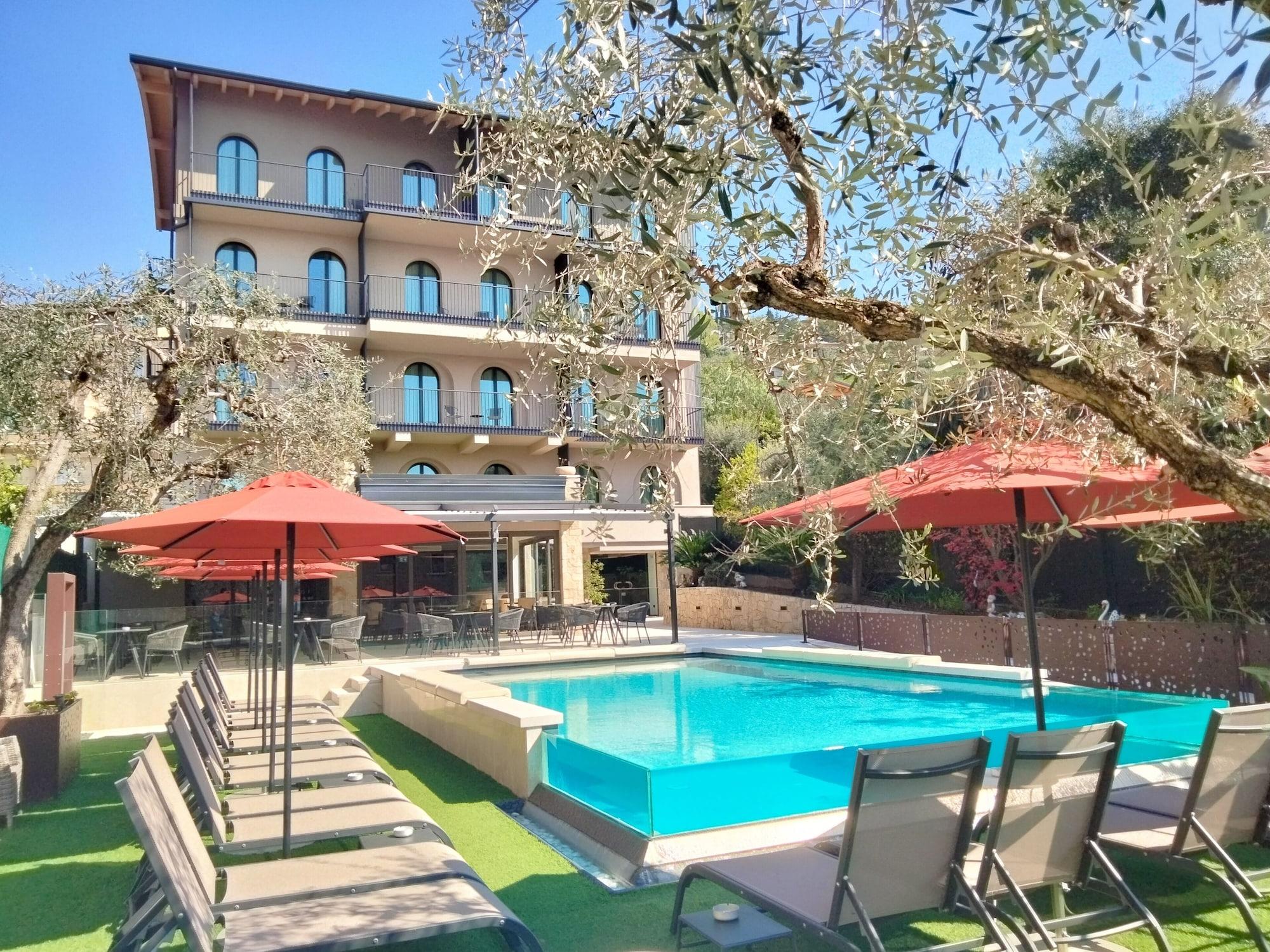 Vista Exterior Hotel Ristorante Al Caminetto WorldHotels Crafted Adults Only