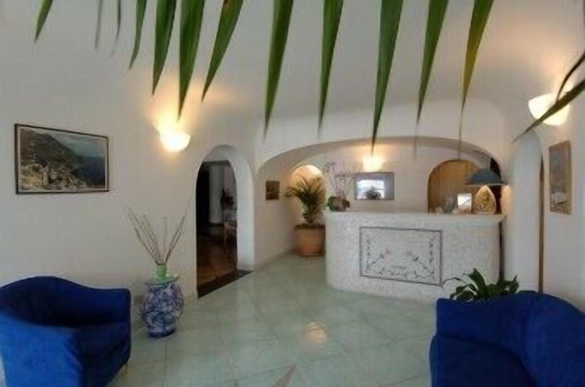 Vista Lobby Hotel Le Fioriere