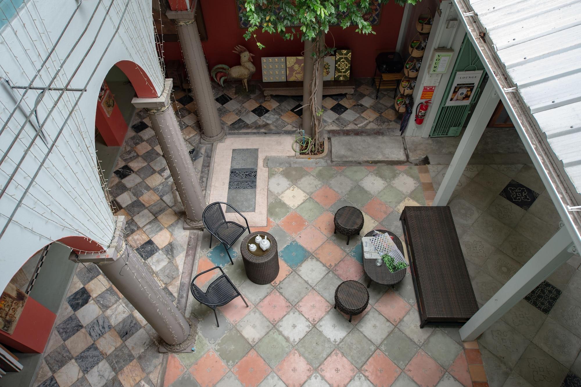 Vista Exterior Angelo Family Suites