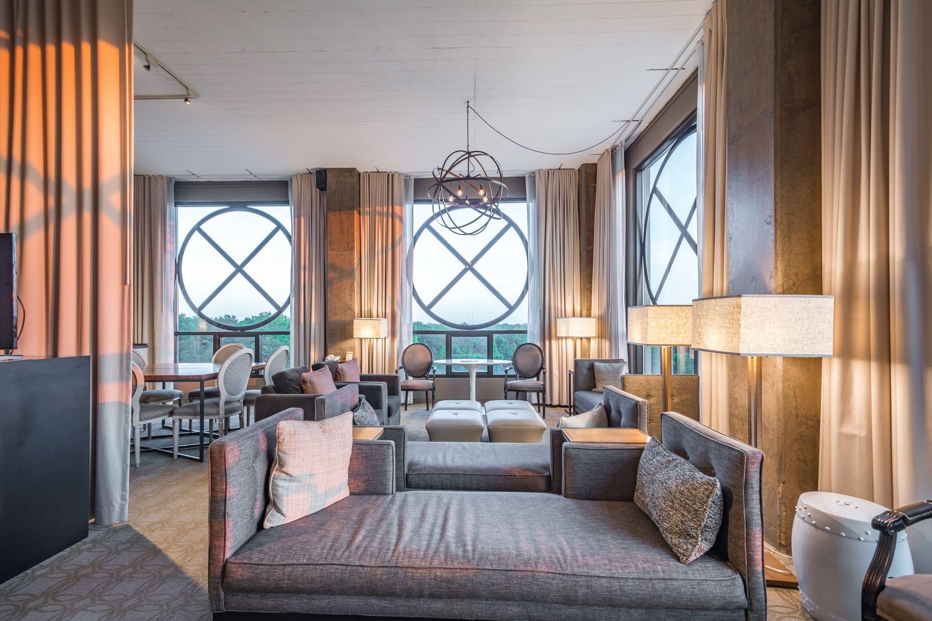 Bar/Salón Proximity Hotel