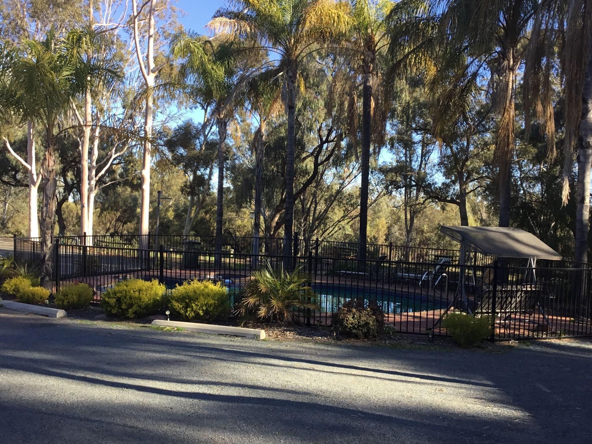 Vista Piscina Two Rivers Motel