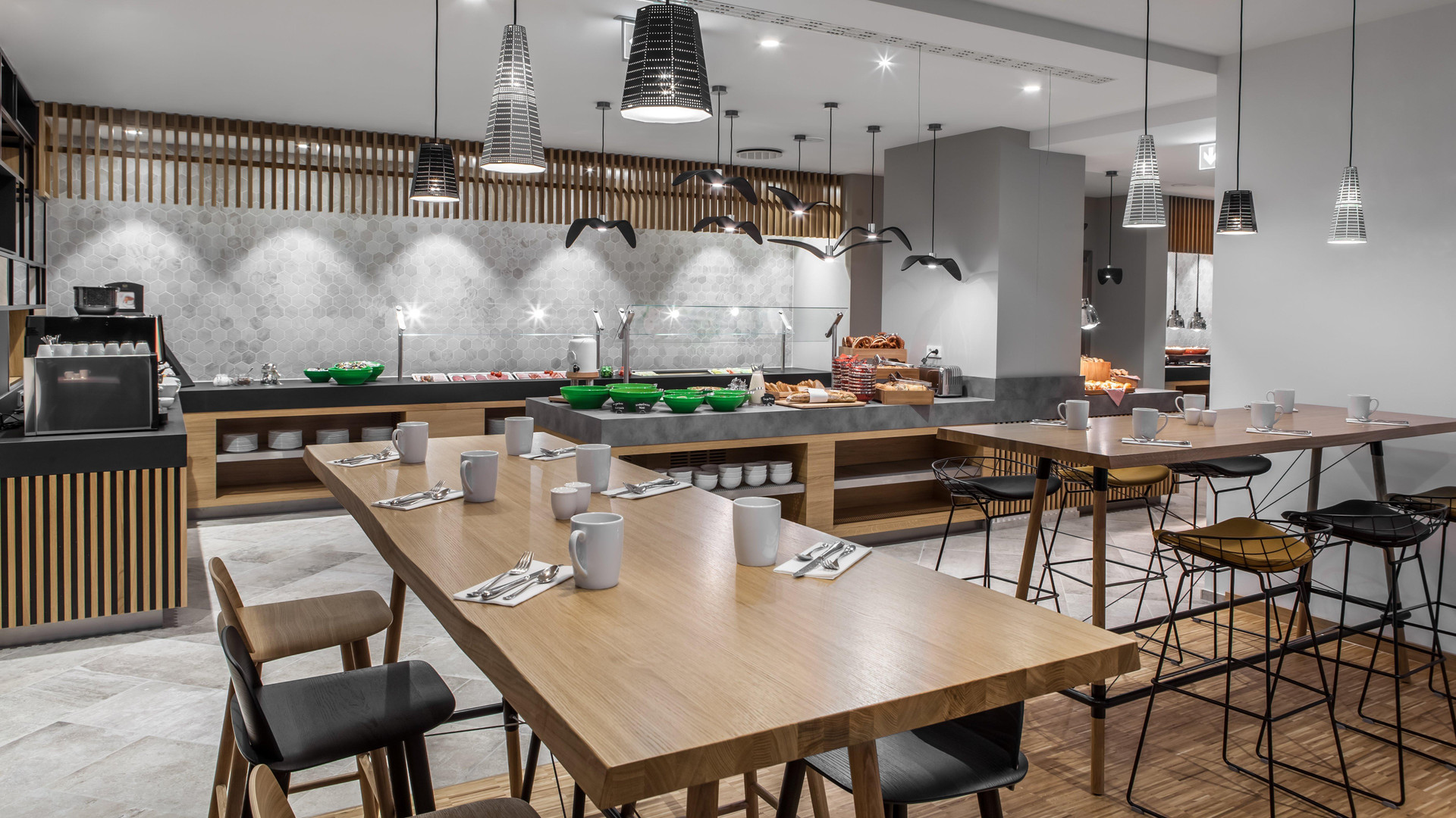 Restaurant Holiday Inn Munich - Leuchtenbergring by IHG