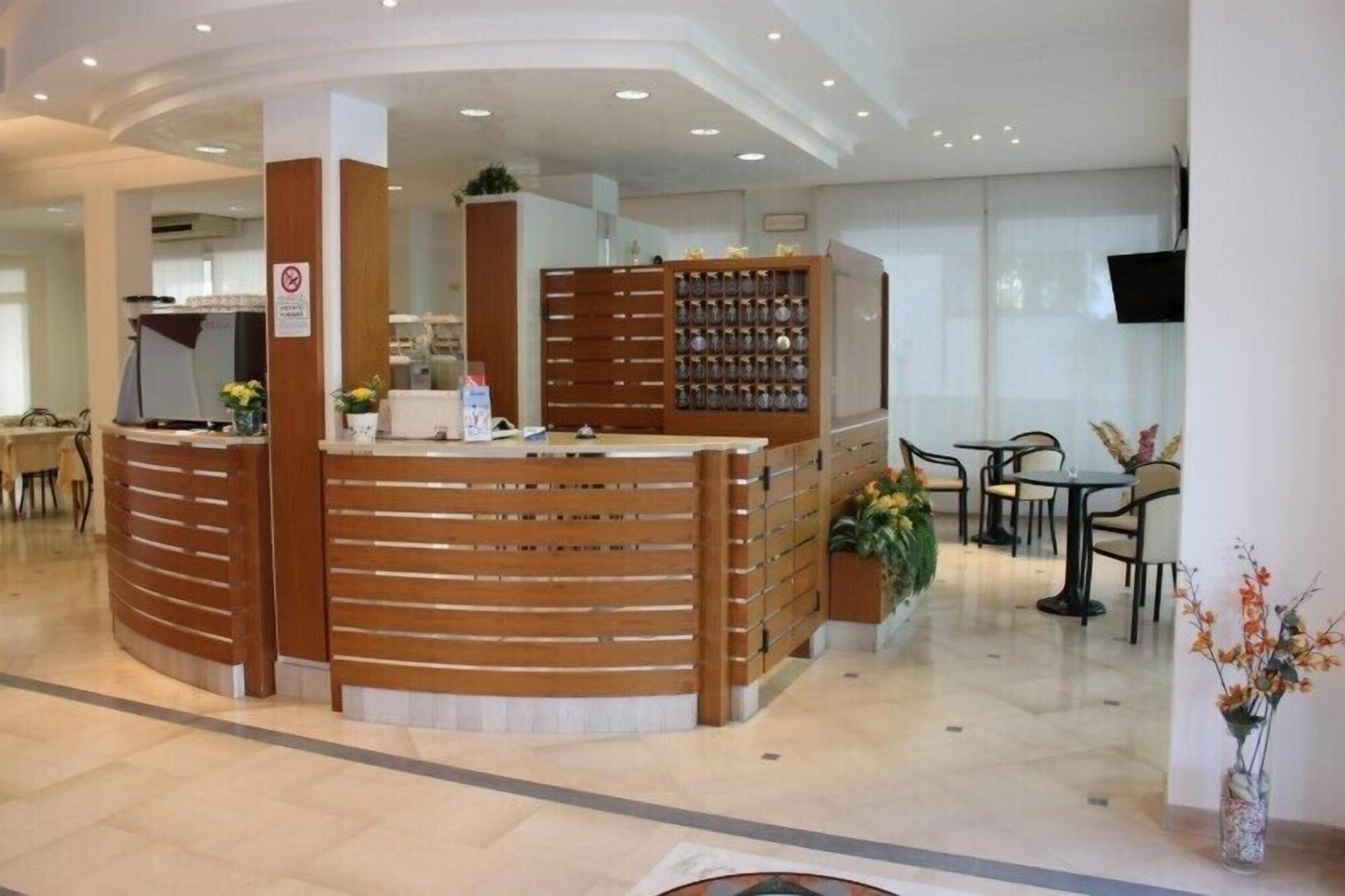 Vista Lobby Hotel Massimo