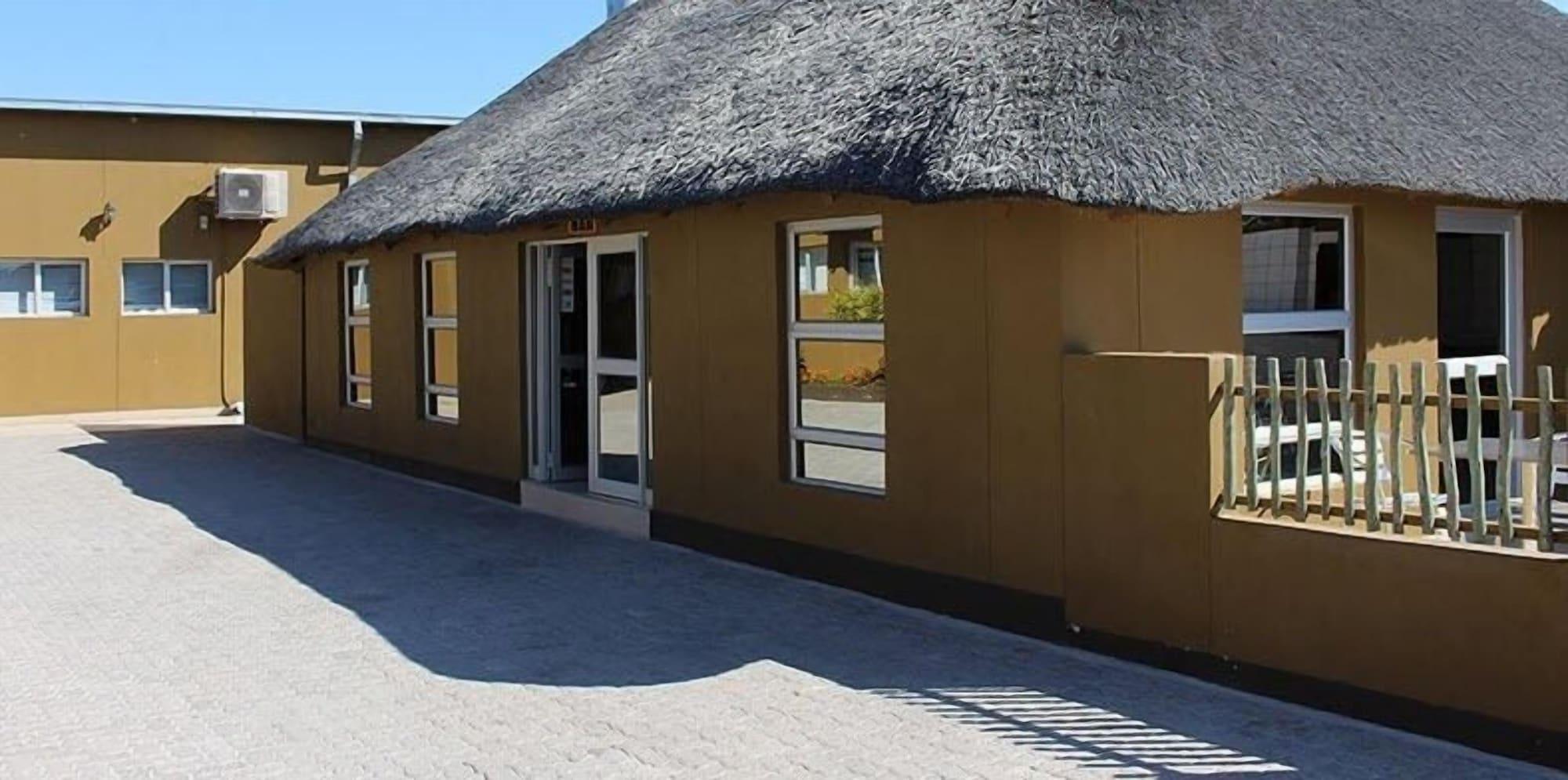 Vista Exterior Ekamuti Town lodge