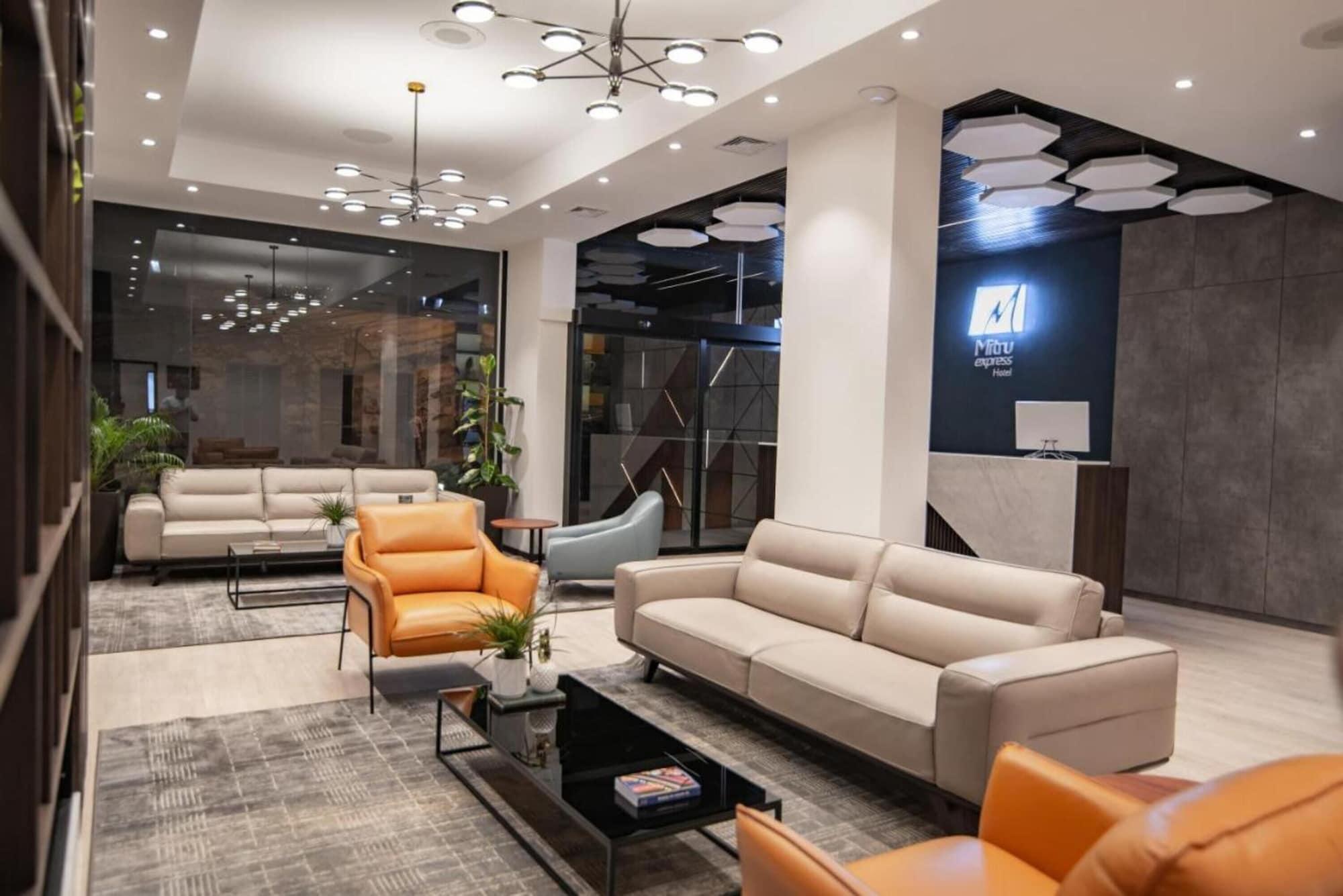 Vista Lobby Mitru Express