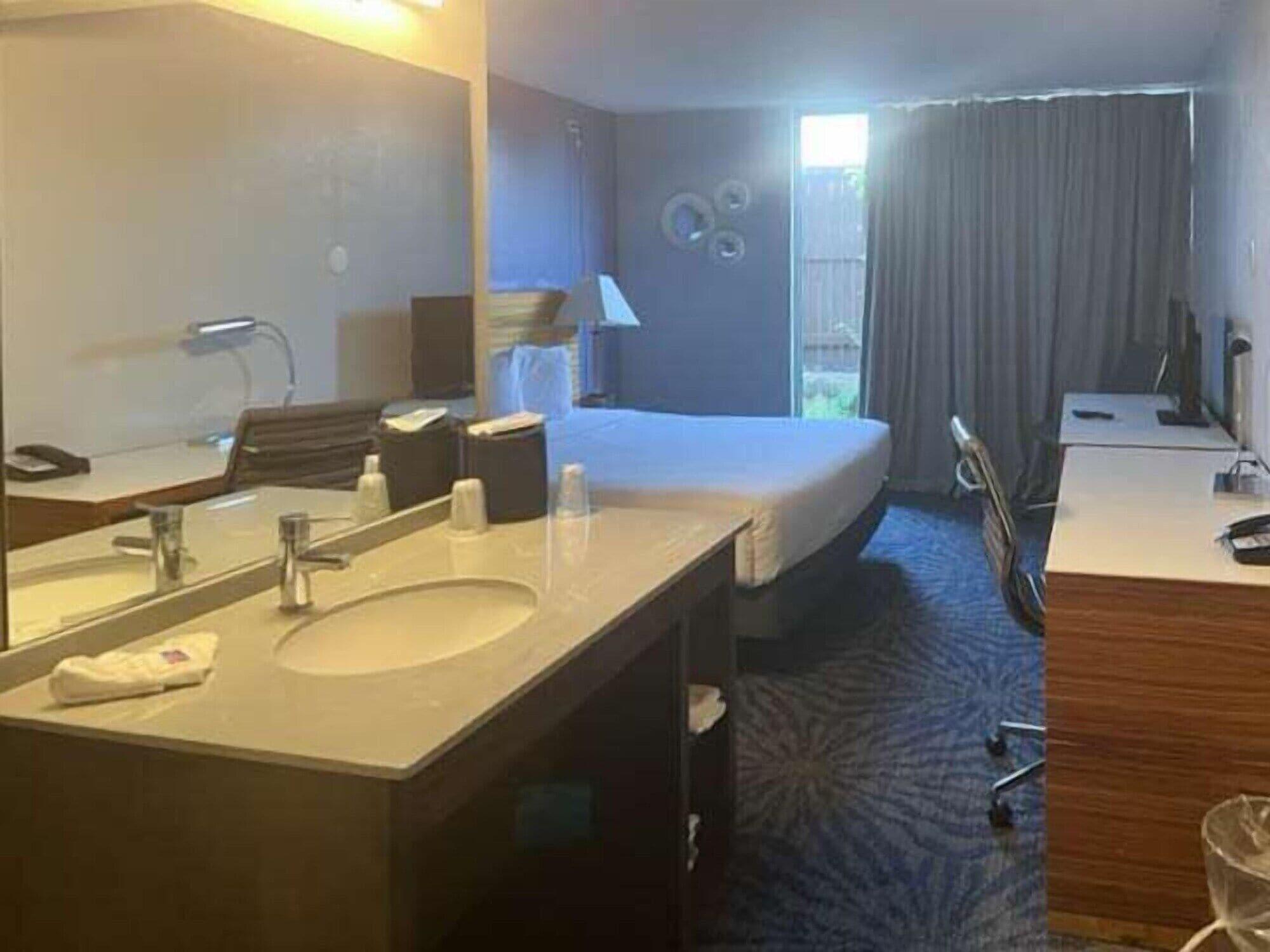 Habitación Motel 6 Dallas, TX – Downtown