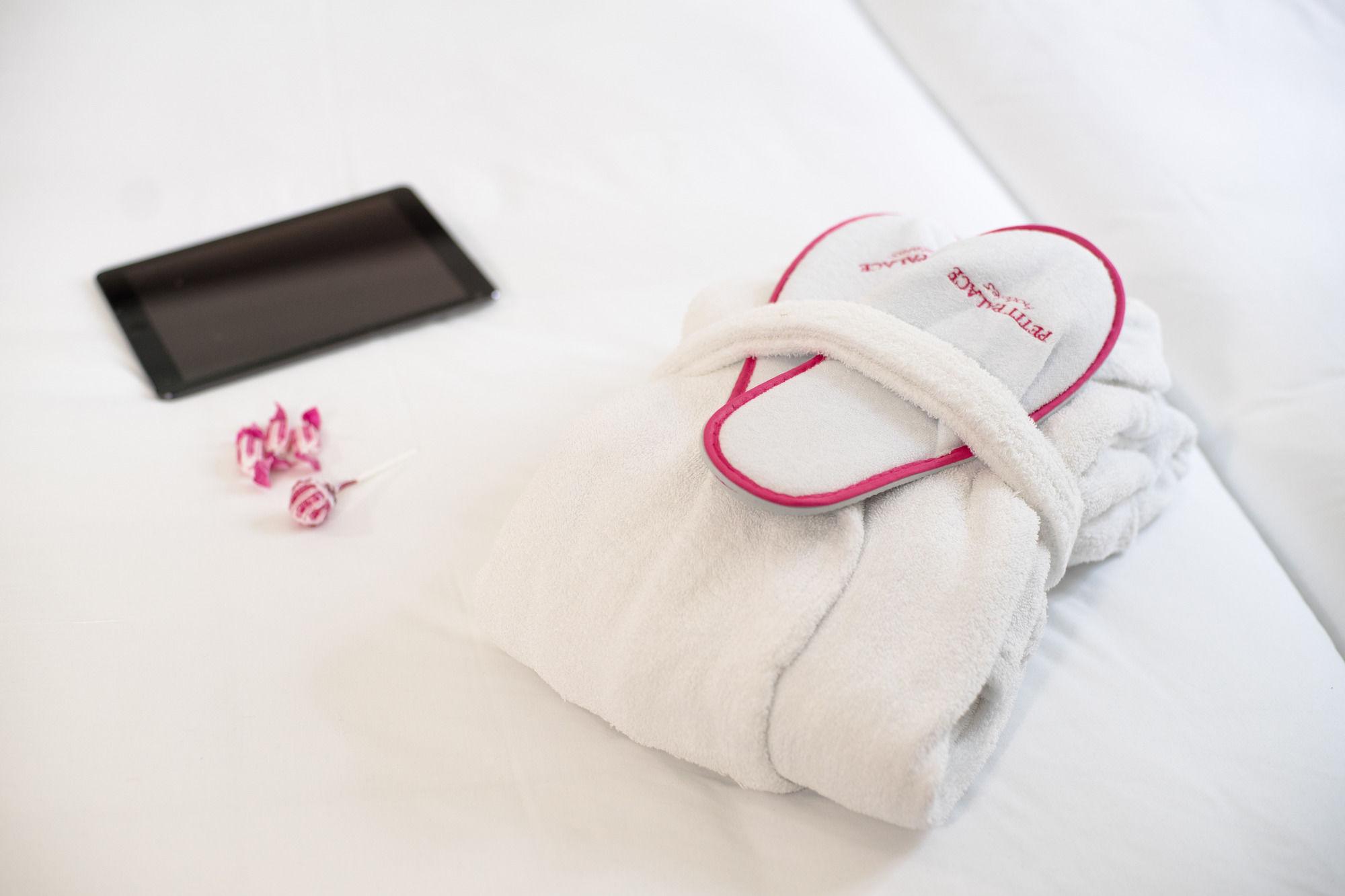 Set de Habitación Listening To The Rain Hall Inn