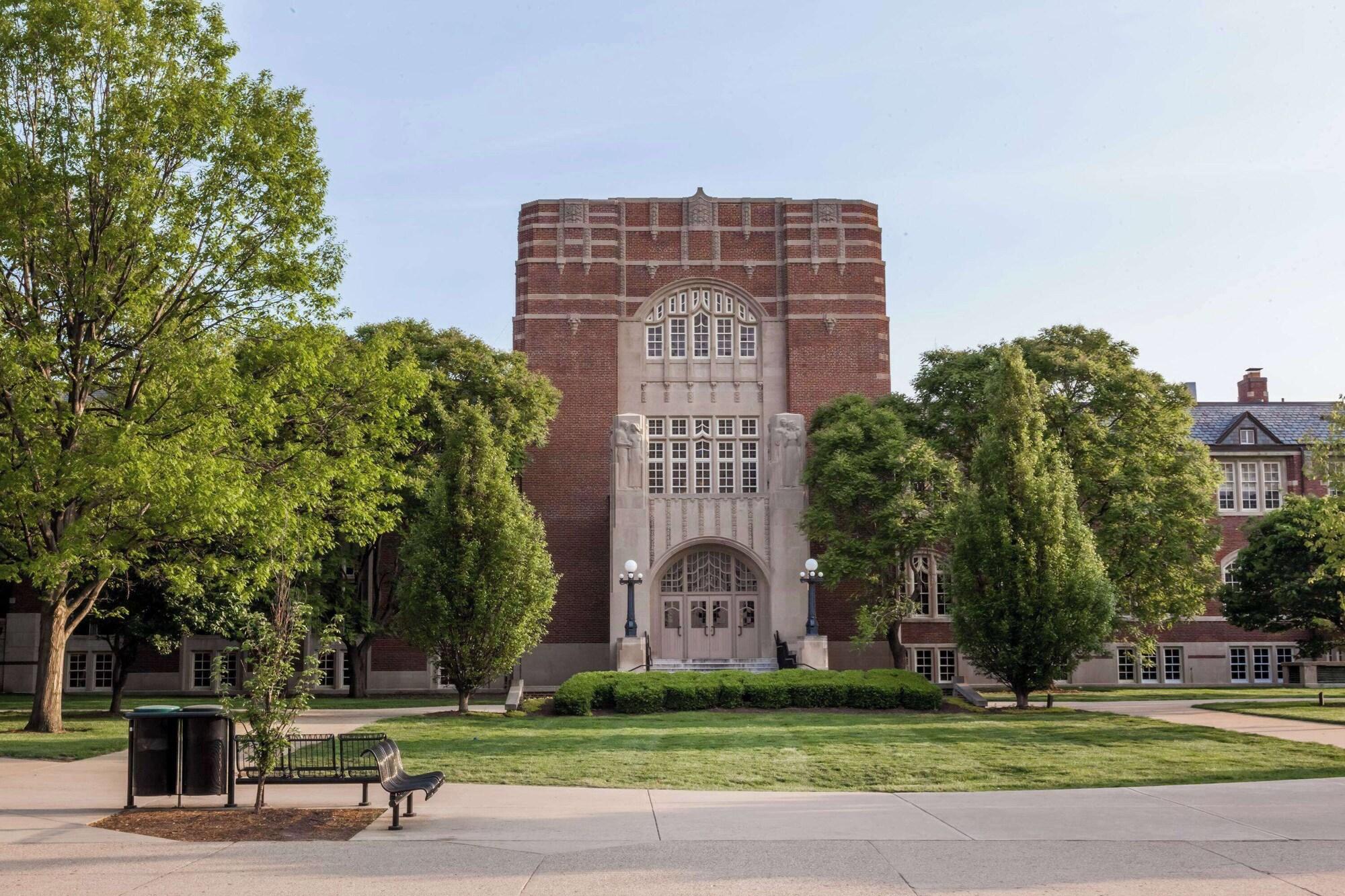 Varios Baymont Inn & Suites by Wyndham Lafayette/Purdue Area