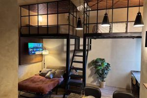 Alquiler Vacacional - Centrally located and modern loft with unique charm.