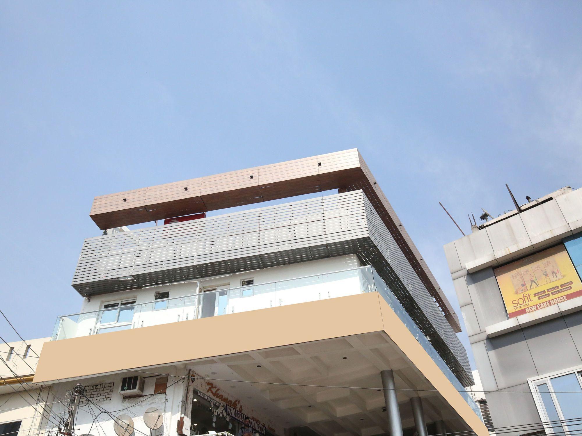 Vista Exterior OYO 2860 Hotel 24x7 Inn
