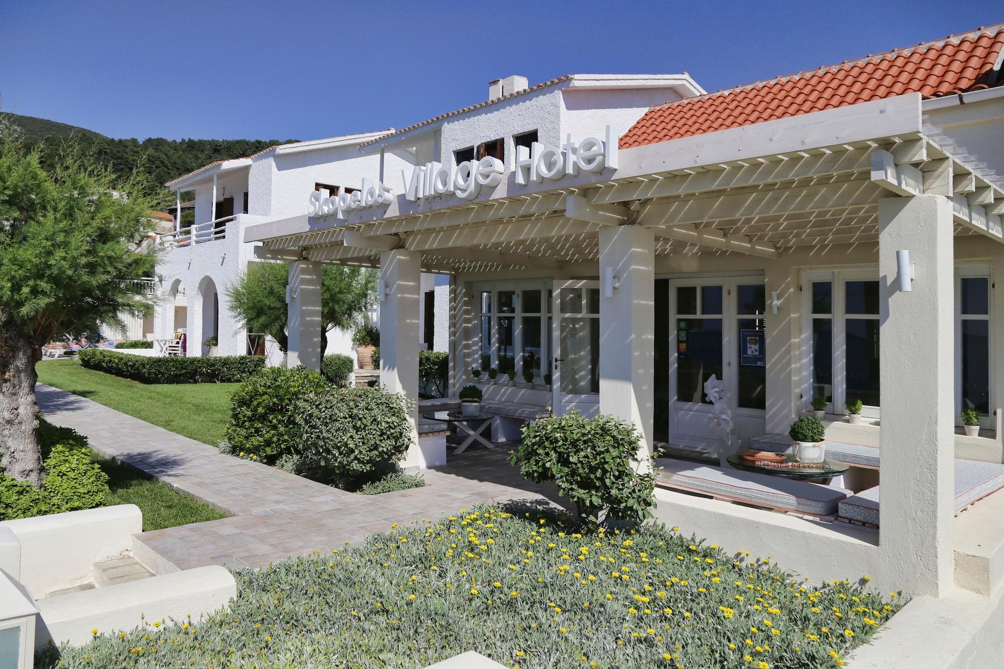 Vista Exterior Skopelos Village Hotel