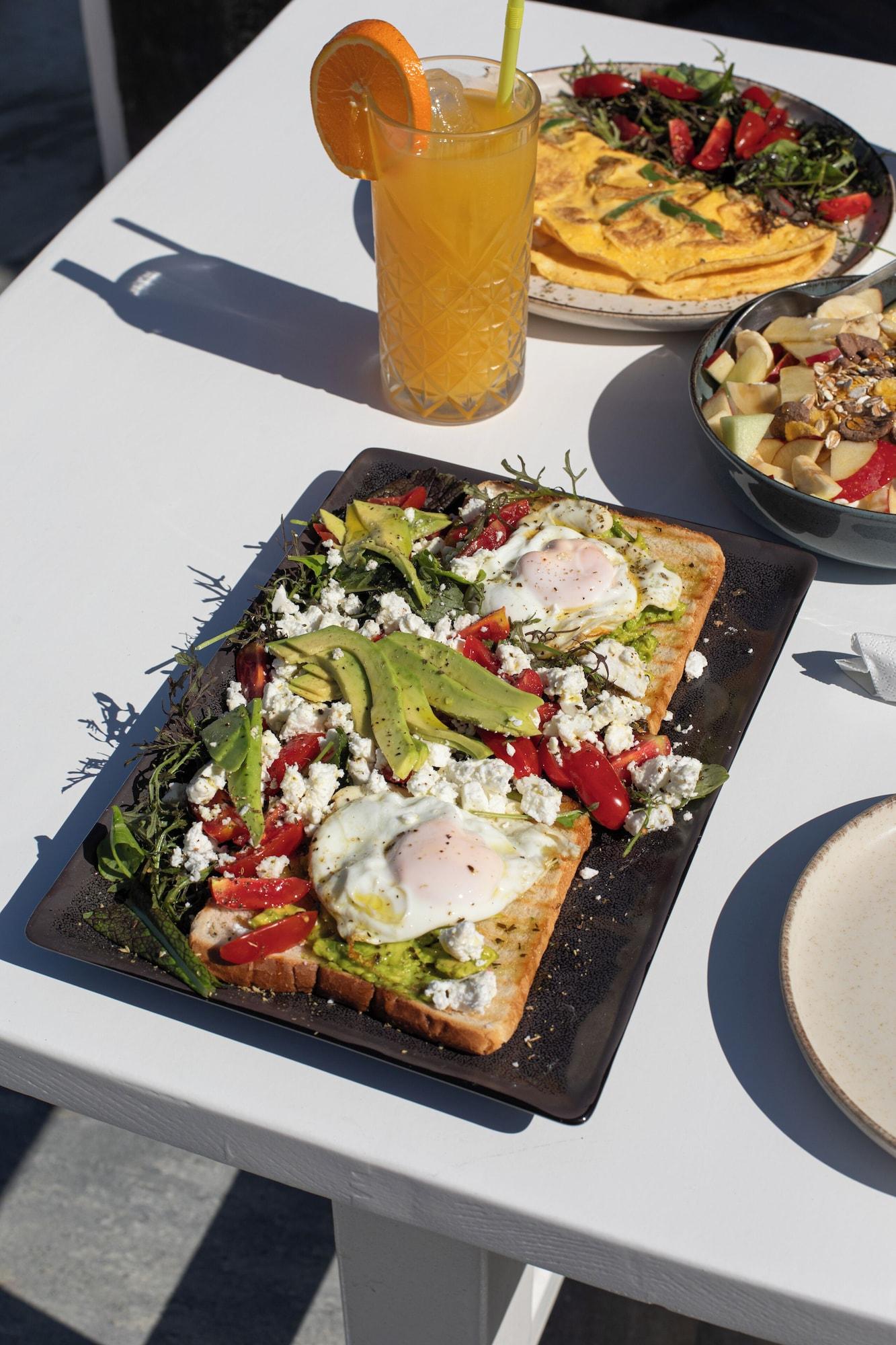 Restaurant Agia Anna on the beach