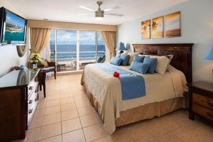 Alquiler Vacacional - Delightful Miramar 301, South tower, the Finest Ocean views in the complex!