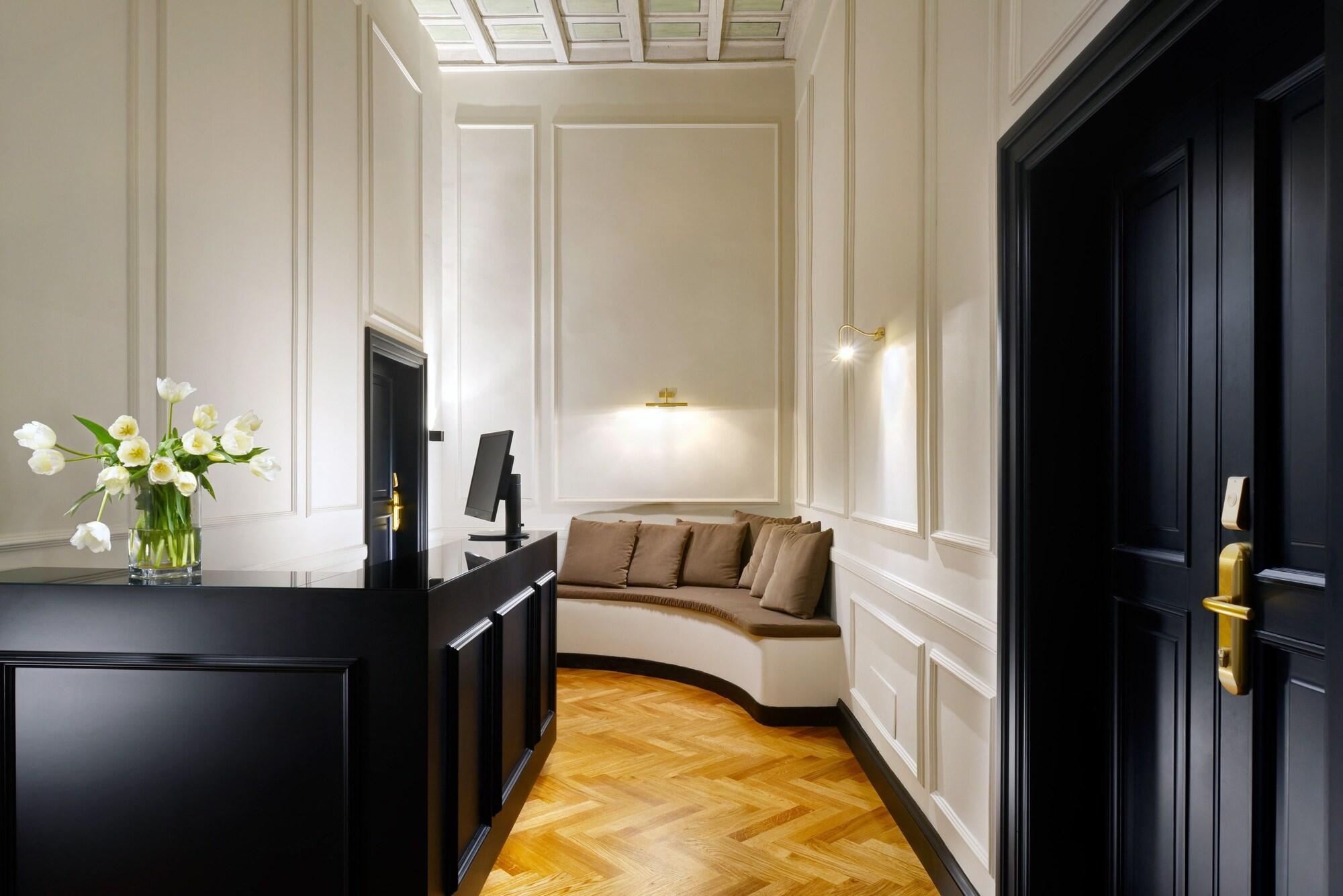 Vista Lobby Splendor Suite Rome - Suites and Apartments