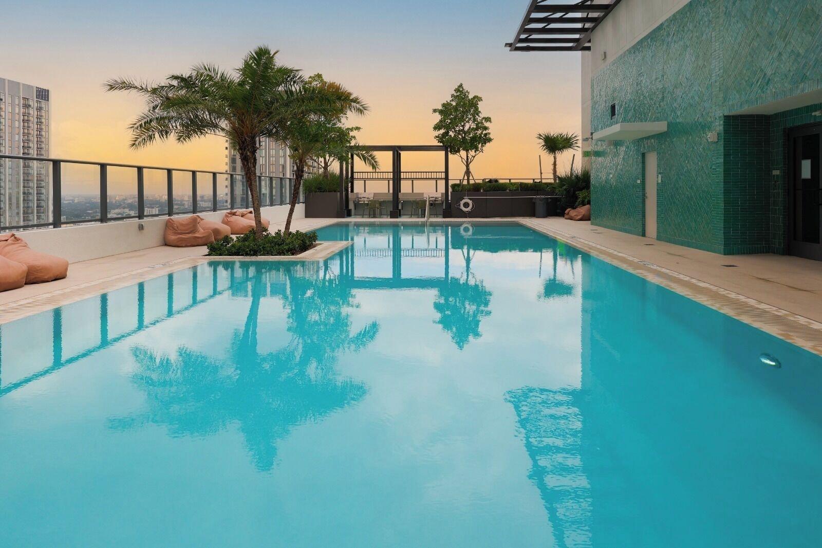 Vista Piscina Miami Urban Retreat