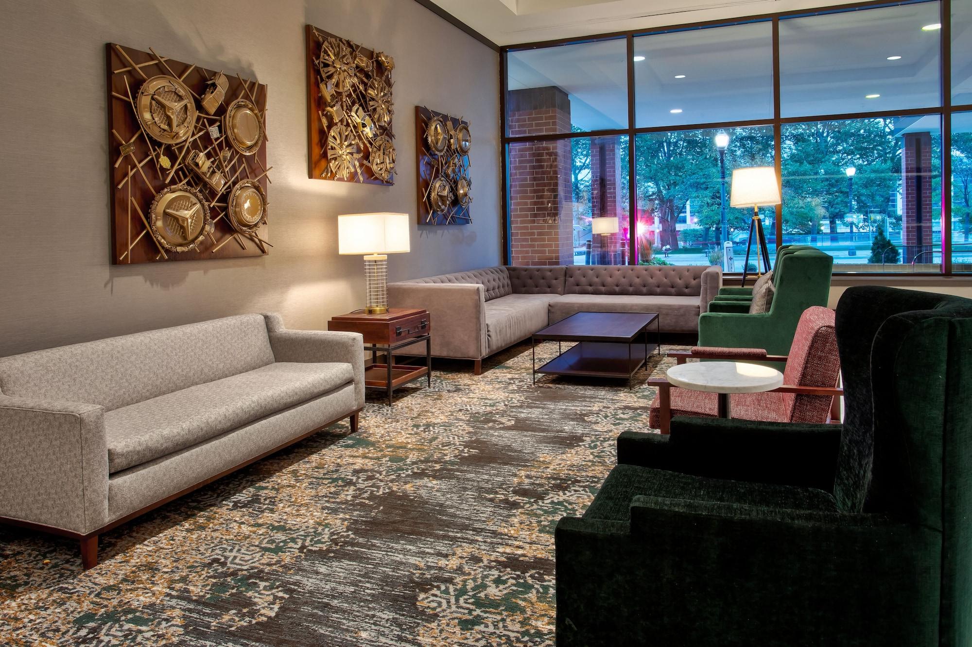 Vista Lobby DoubleTree by Hilton Lansing