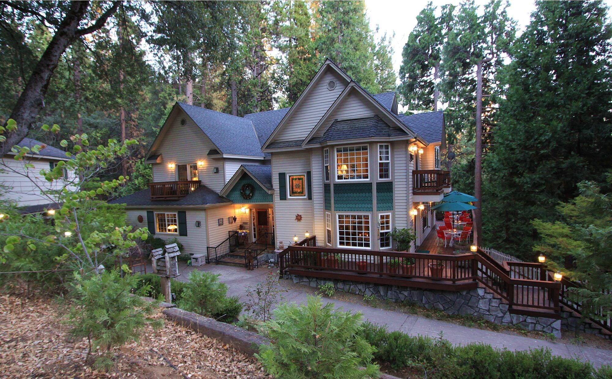 Varios McCaffrey House B&B Inn