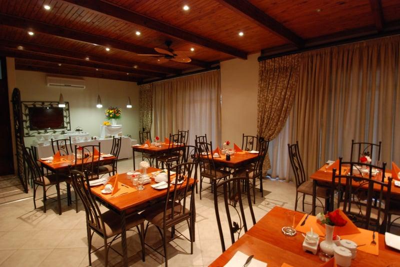 Restaurant Ya Rena Guesthouse