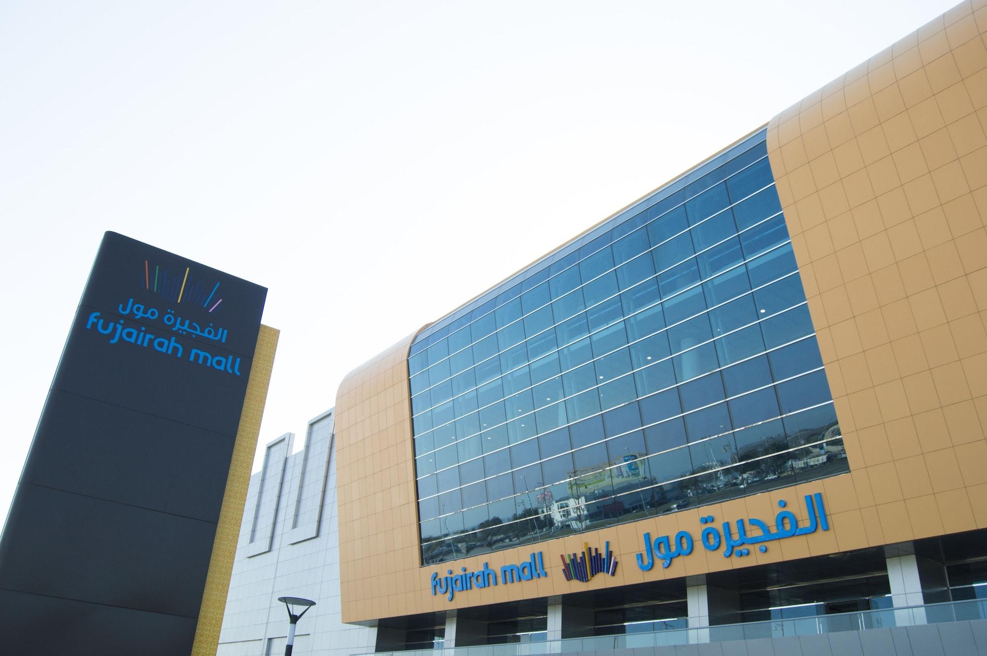 Vista Exterior Royal M Hotel  Fujairah by Gewan