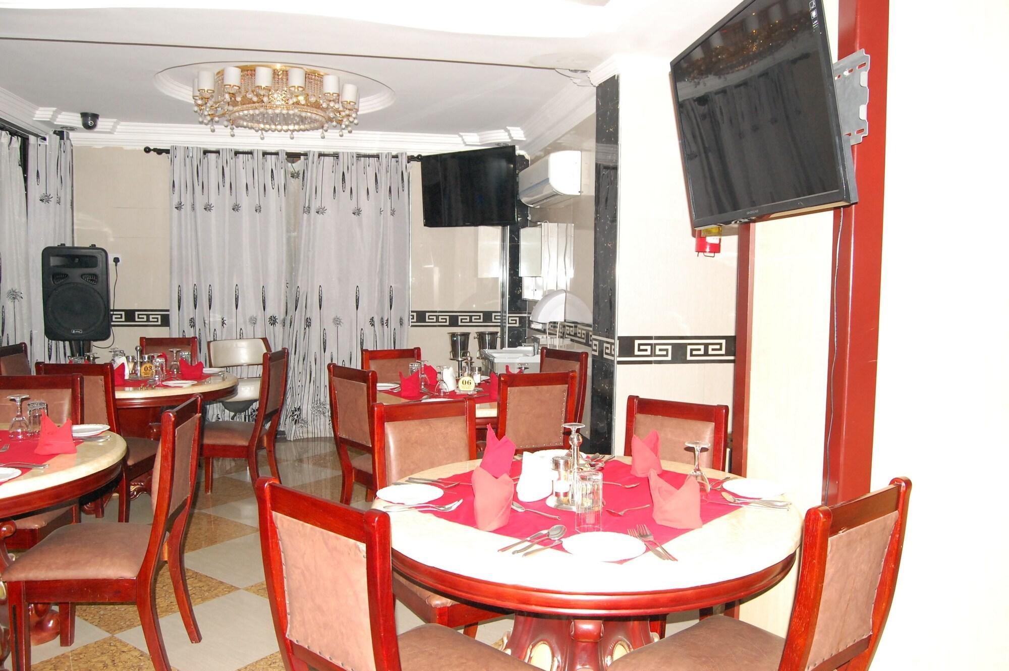 Restaurant Nemax Royal Hotel