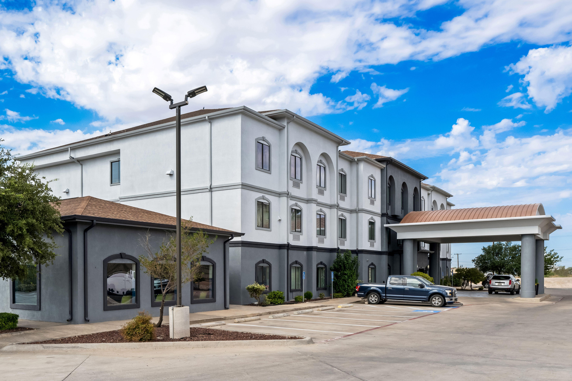Vista Exterior Best Western Palace Inn & Suites
