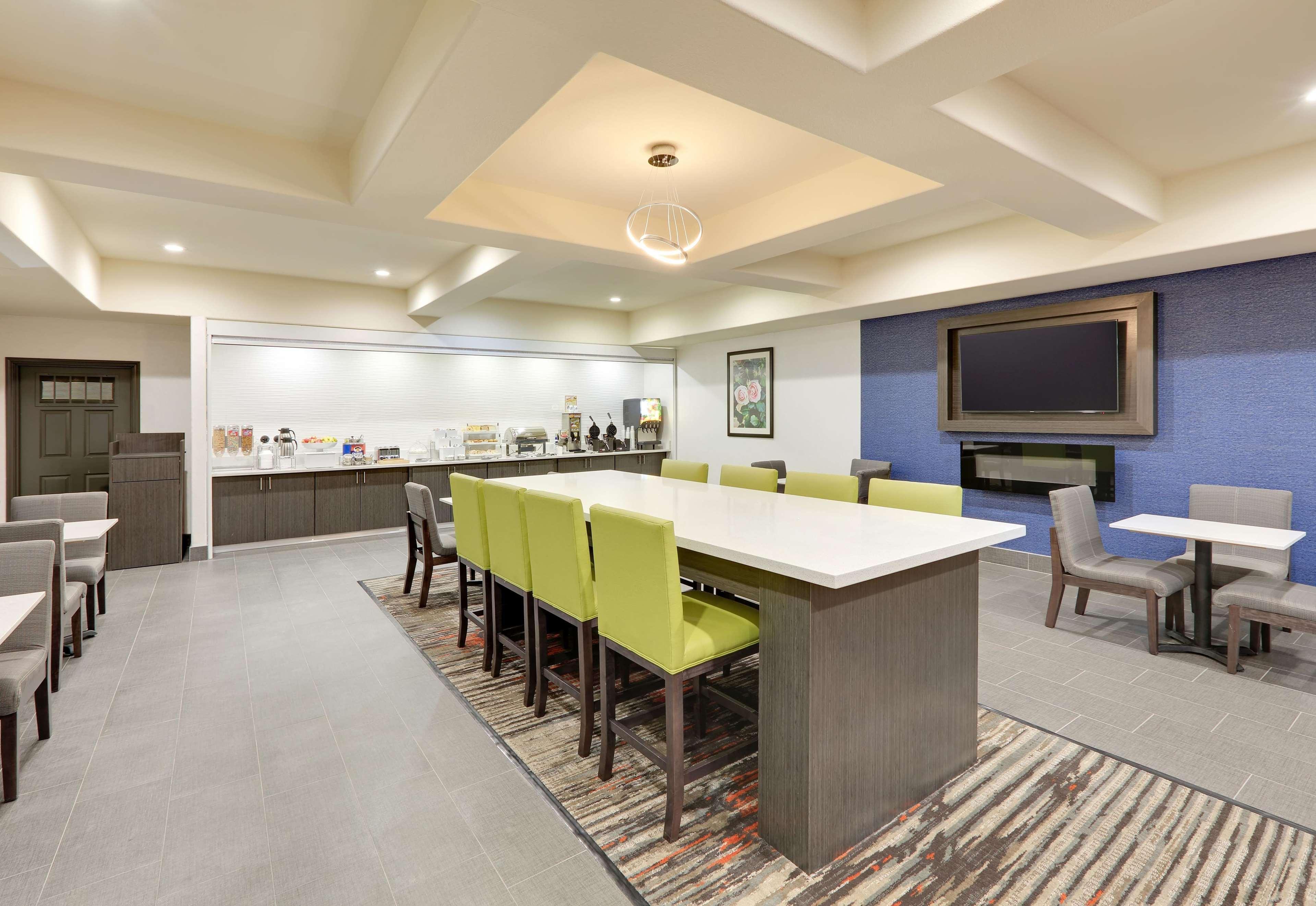 Restaurant La Quinta Inn & Suites by Wyndham Tyler South