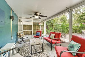 Alquiler Vacacional - Home w/ Expansive Patio, 3 Mi to Busch Gardens!