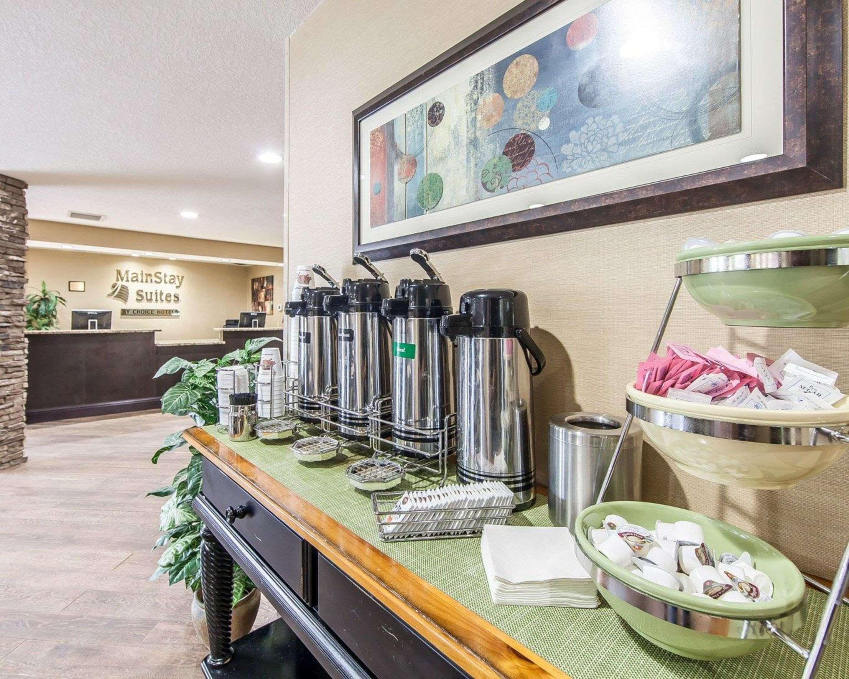 Vista Lobby Mainstay Suites Chattanooga