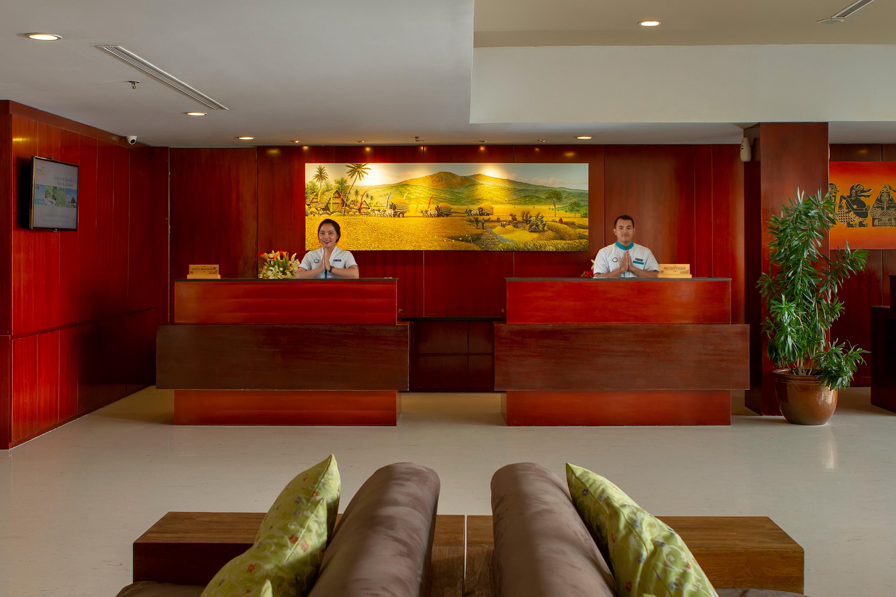 Vista Lobby PrimeBiz Hotel Kuta
